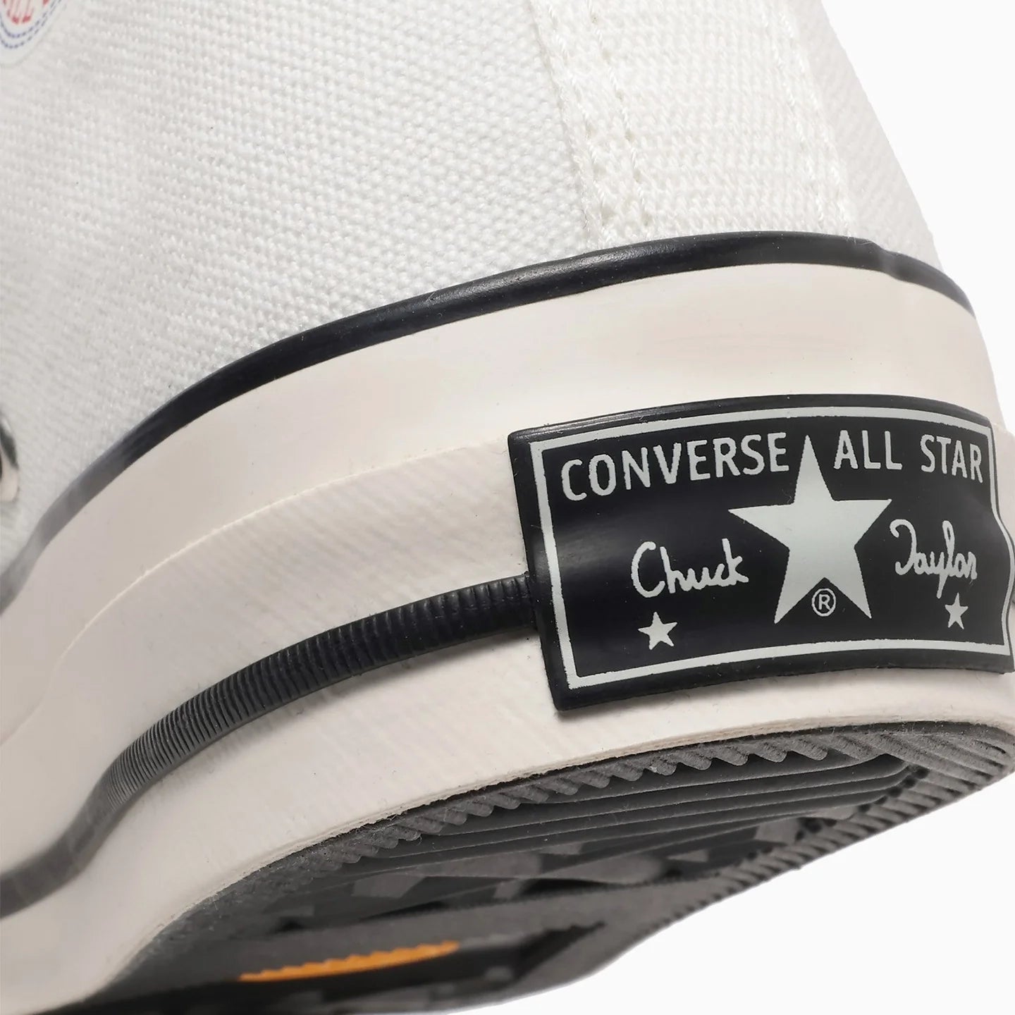 CHUCK TAYLOR CANVAS HI - WHITE