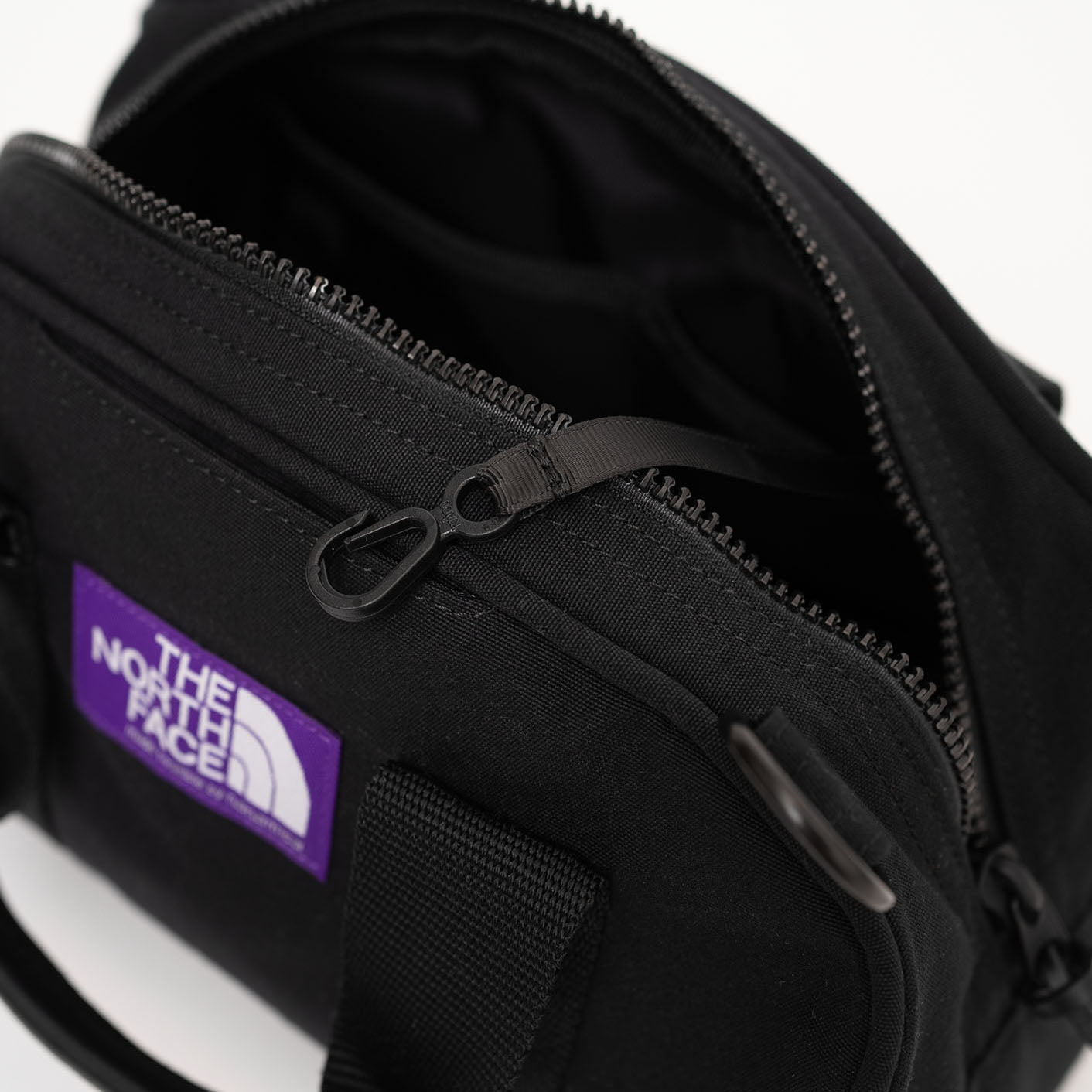 Field Demi Duffle Bag - BLACK