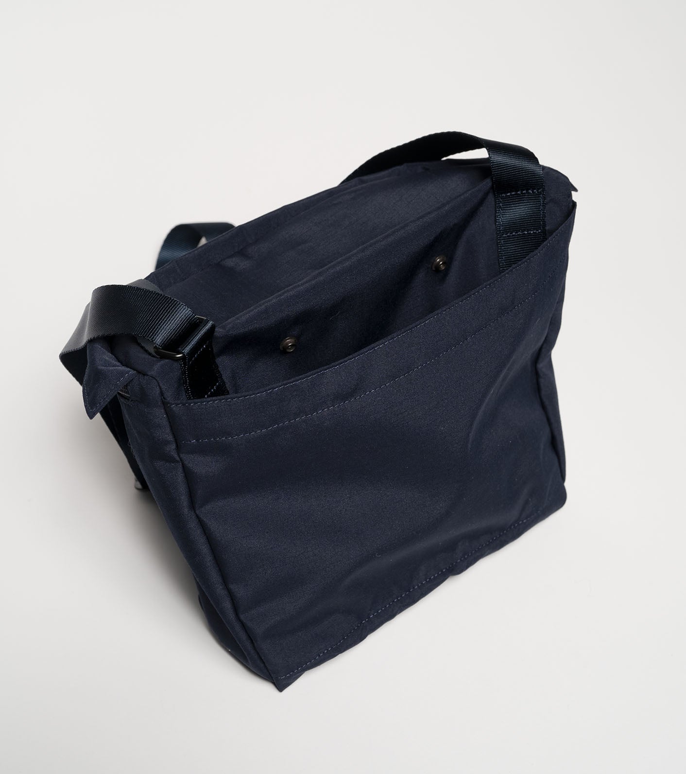 Mountain Wind Shoulder Bag - BLACK