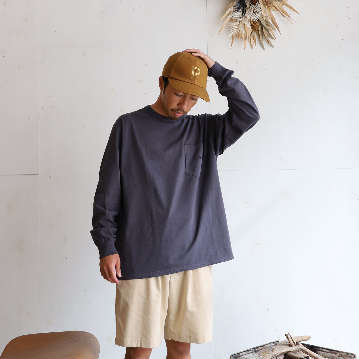 7oz Long Sleeve Pocket Tee - AHGRAY