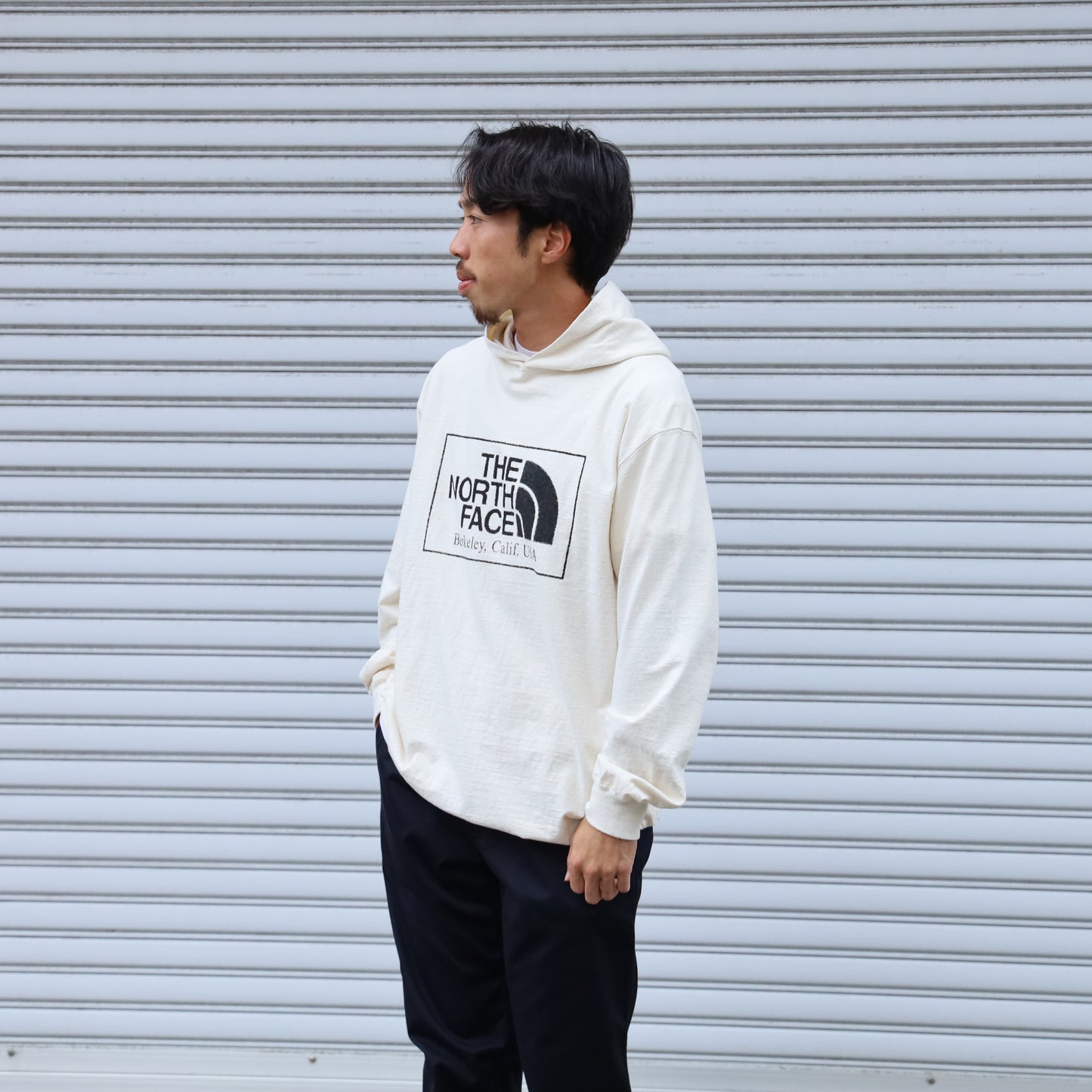 Field Graphic Hoodie - NATURAL