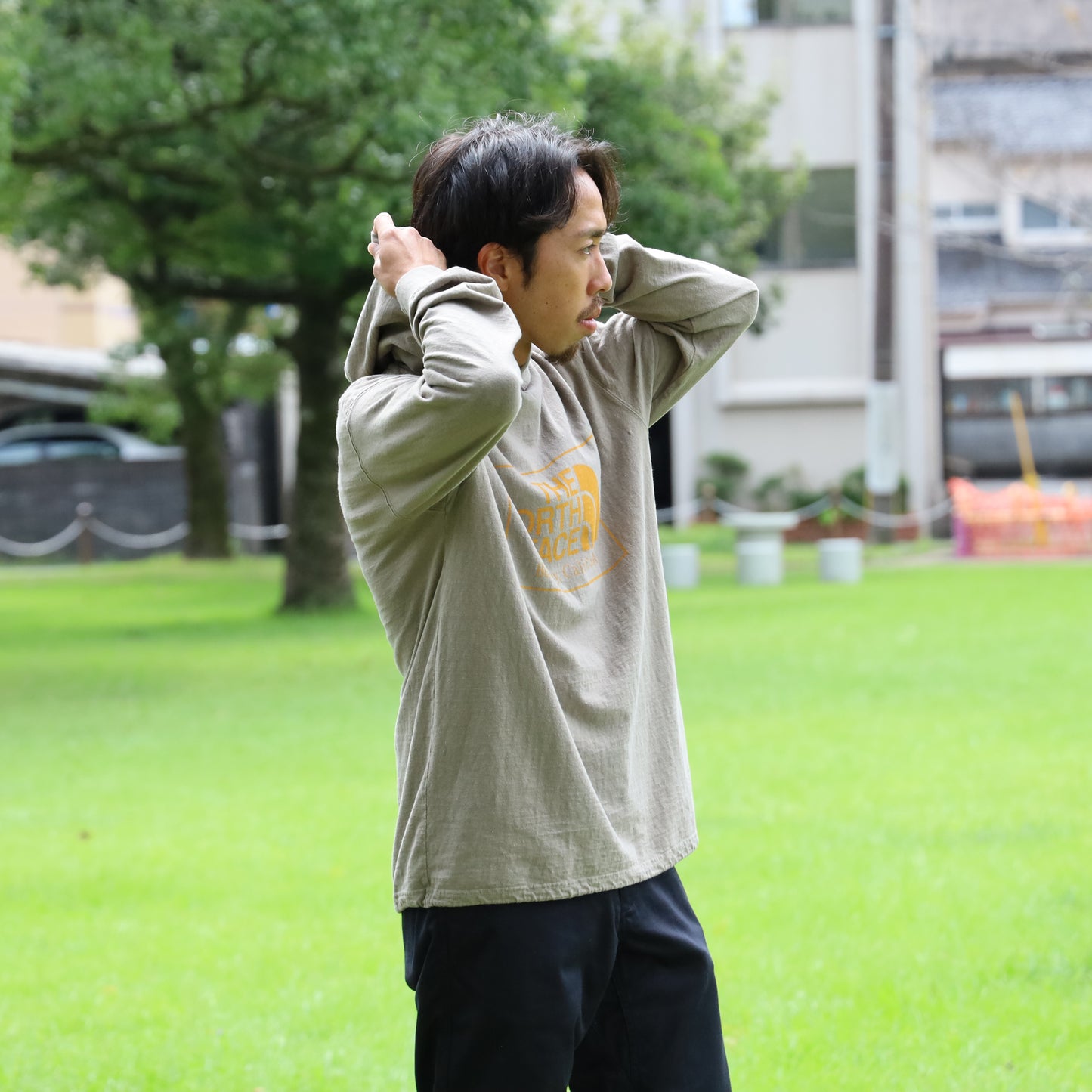 Field Graphic Hoodie - GRAY BEIGE