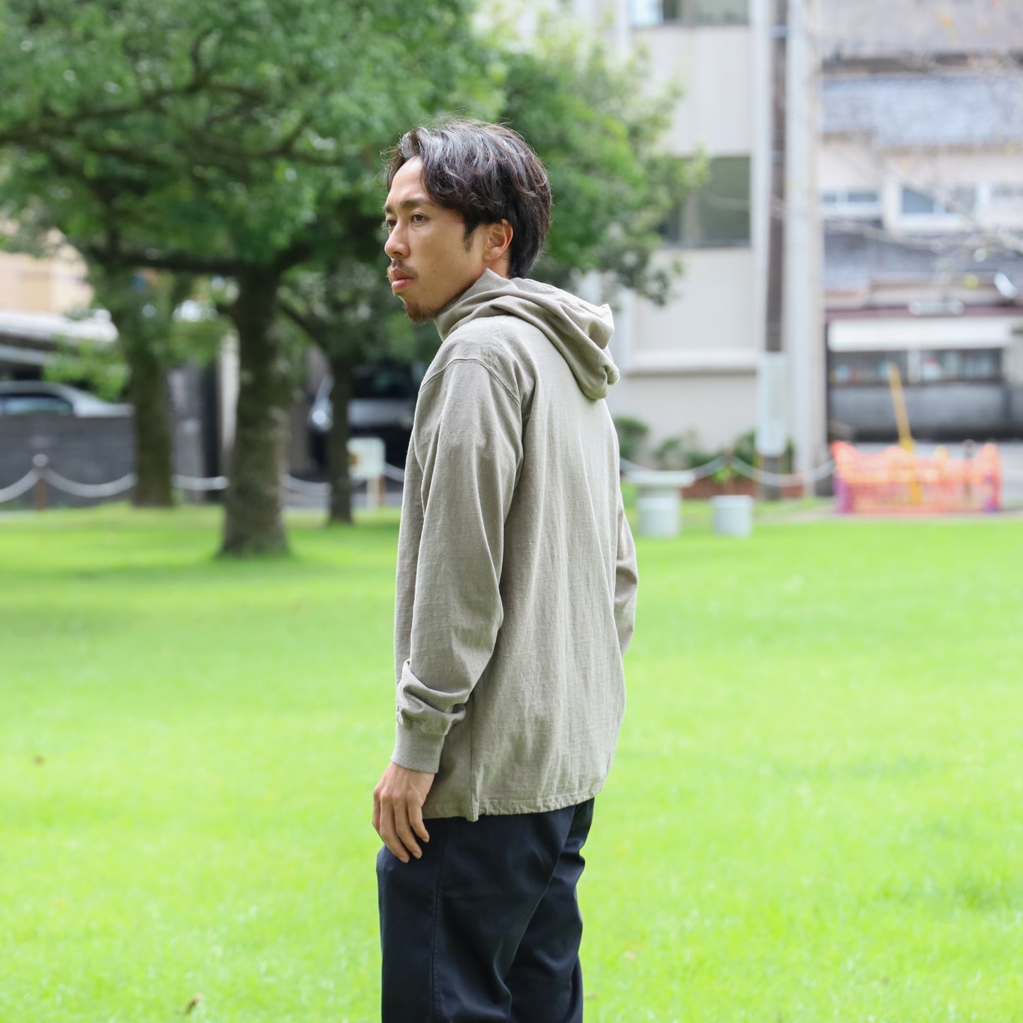 Field Graphic Hoodie - GRAY BEIGE