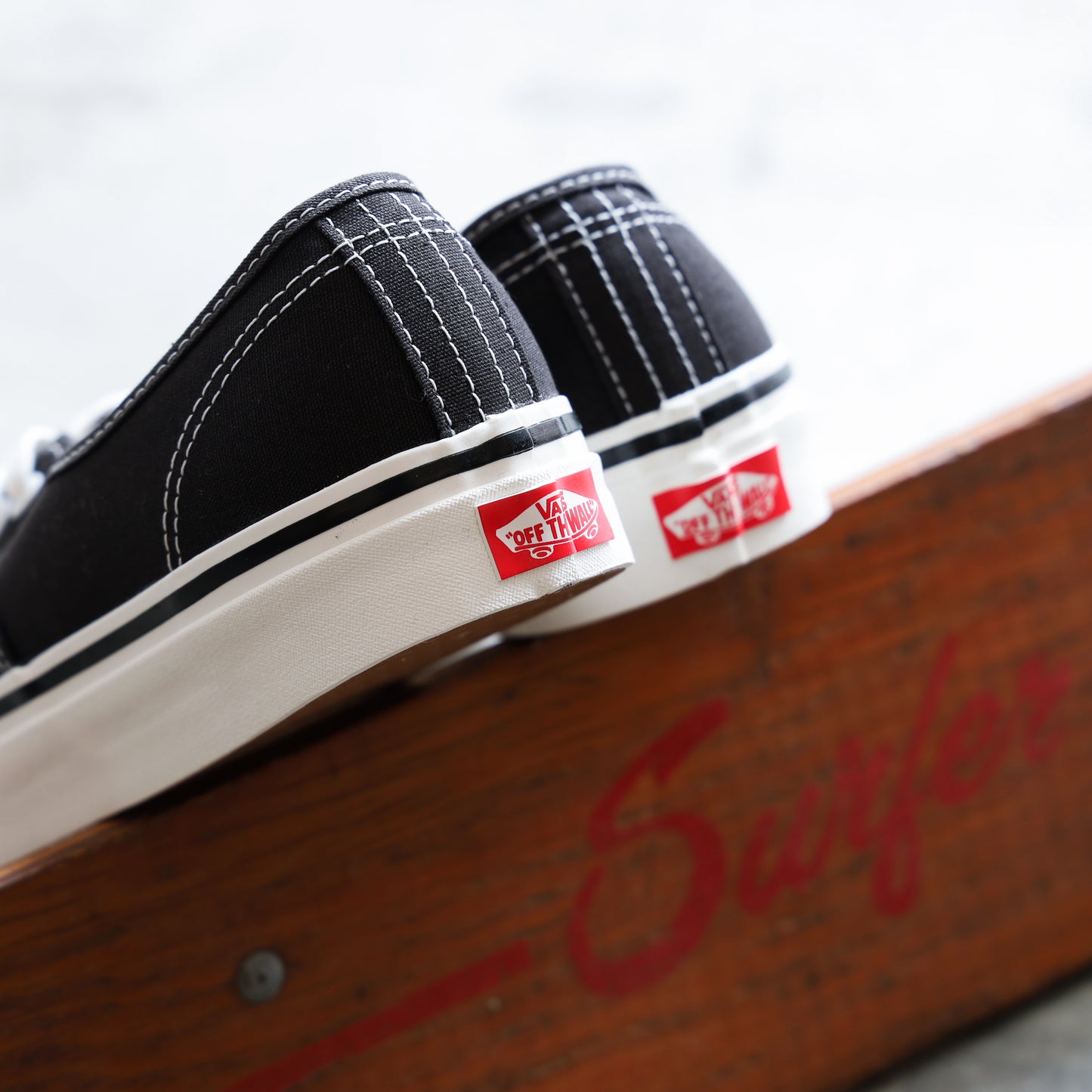Authentic 44dx - BLACK