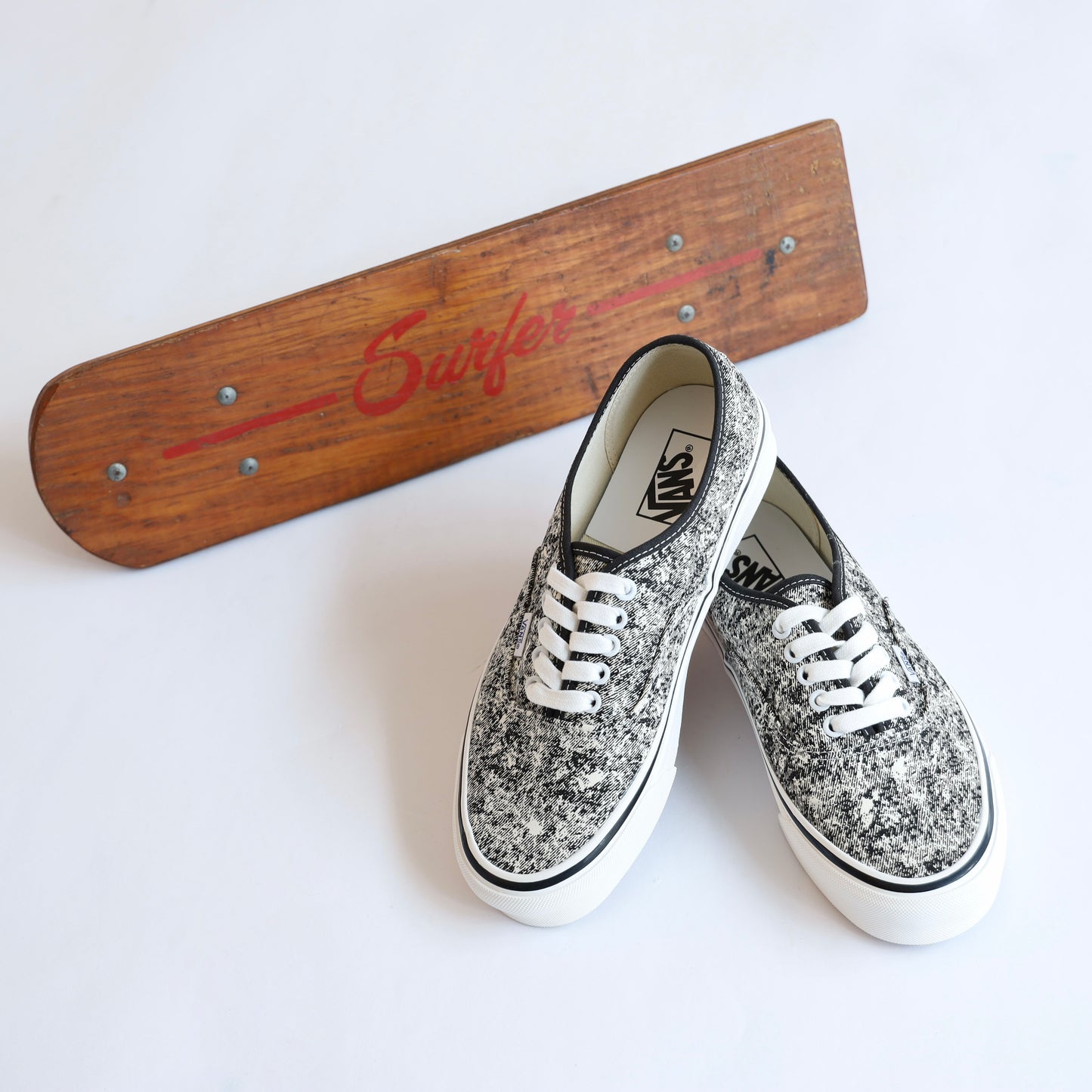 Authentic 44 Dx - ACID WASH WHITE