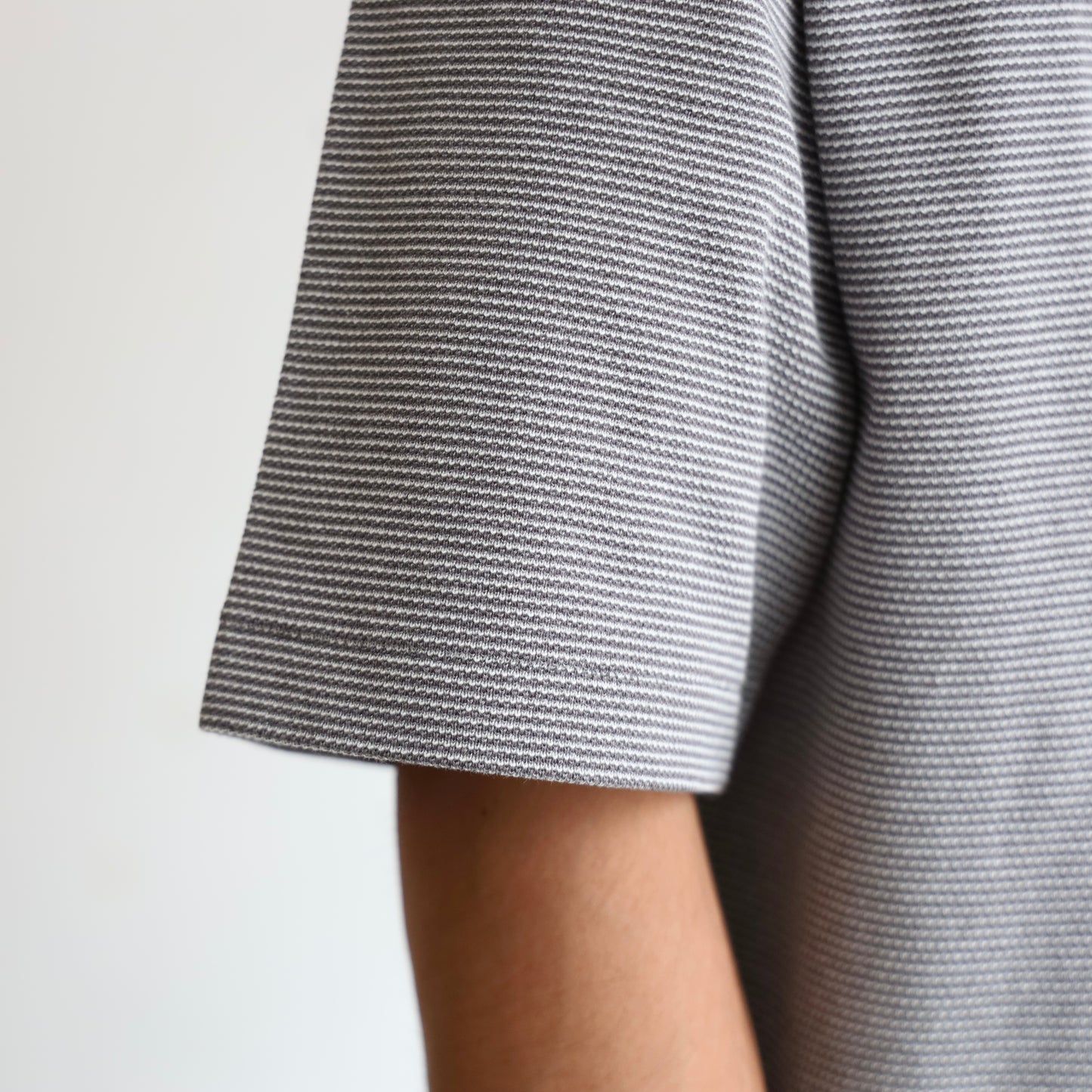 Moss Stitch Field H/S Tee - GRAY