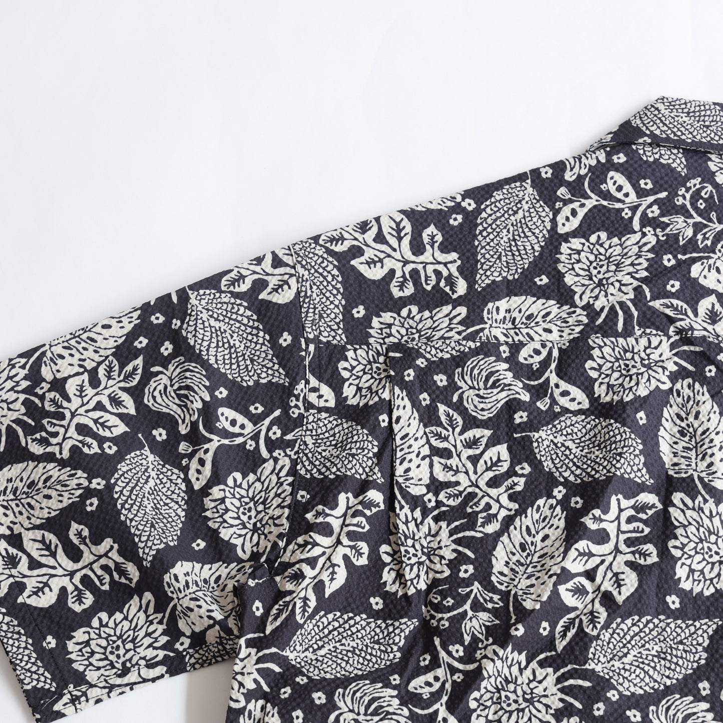 Seersucker "Reveal" Shirt - Night Forest