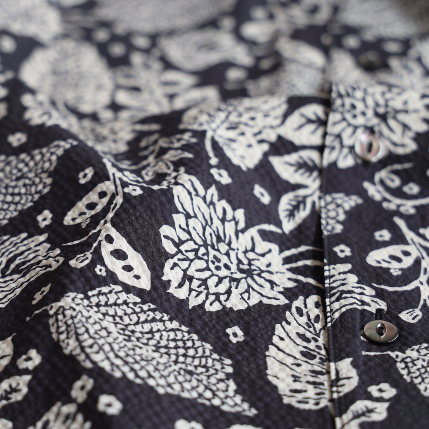Seersucker "Reveal" Shirt - Night Forest