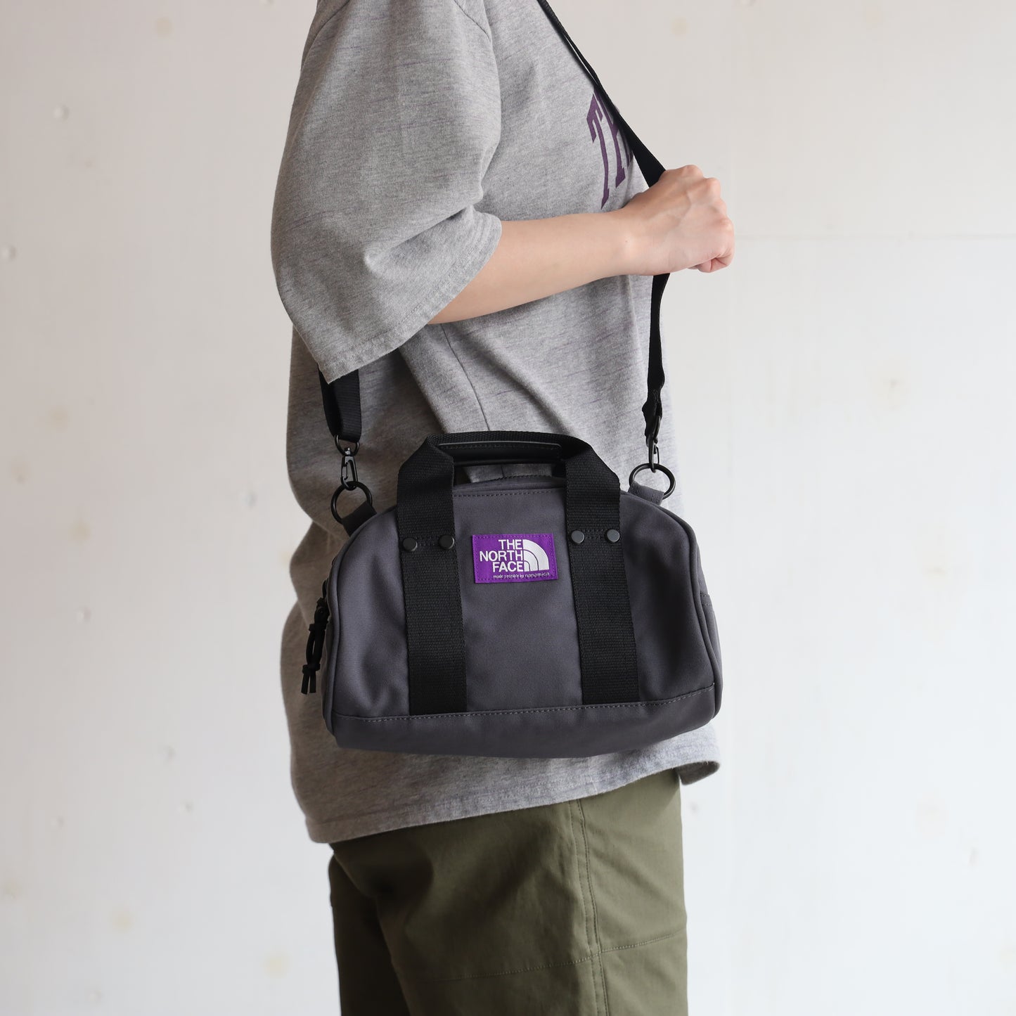 Field Demi Duffle Bag - AHGRAY