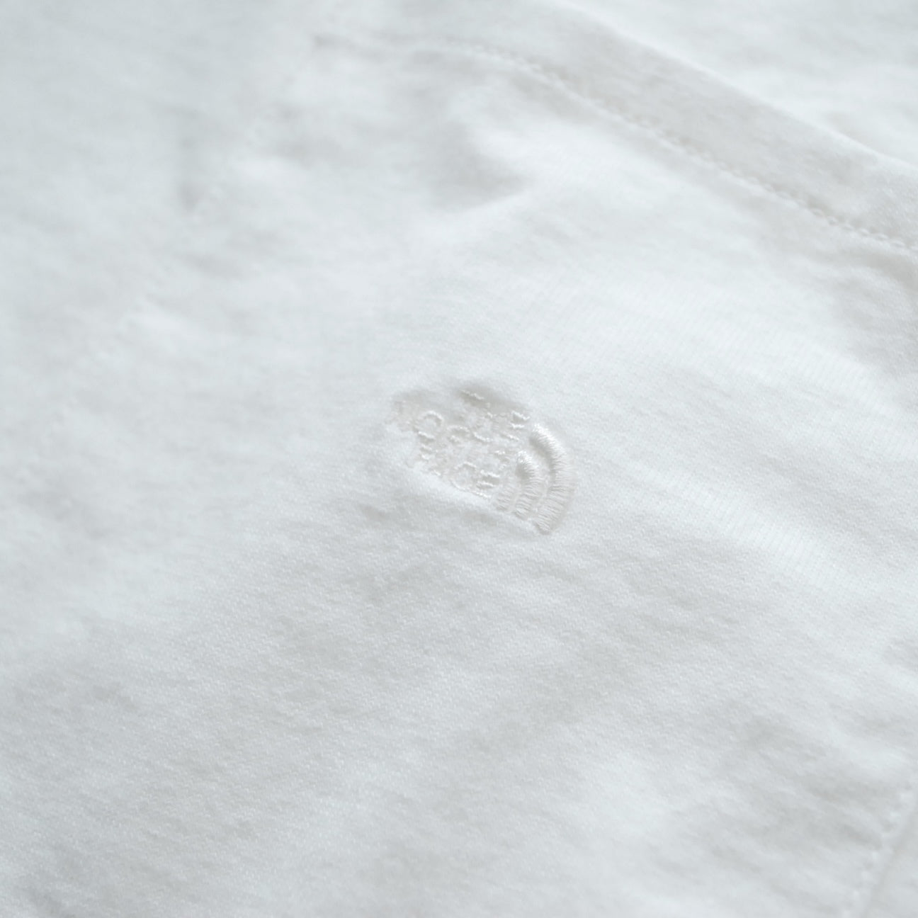7oz L/S POCKET T OFF WHITE