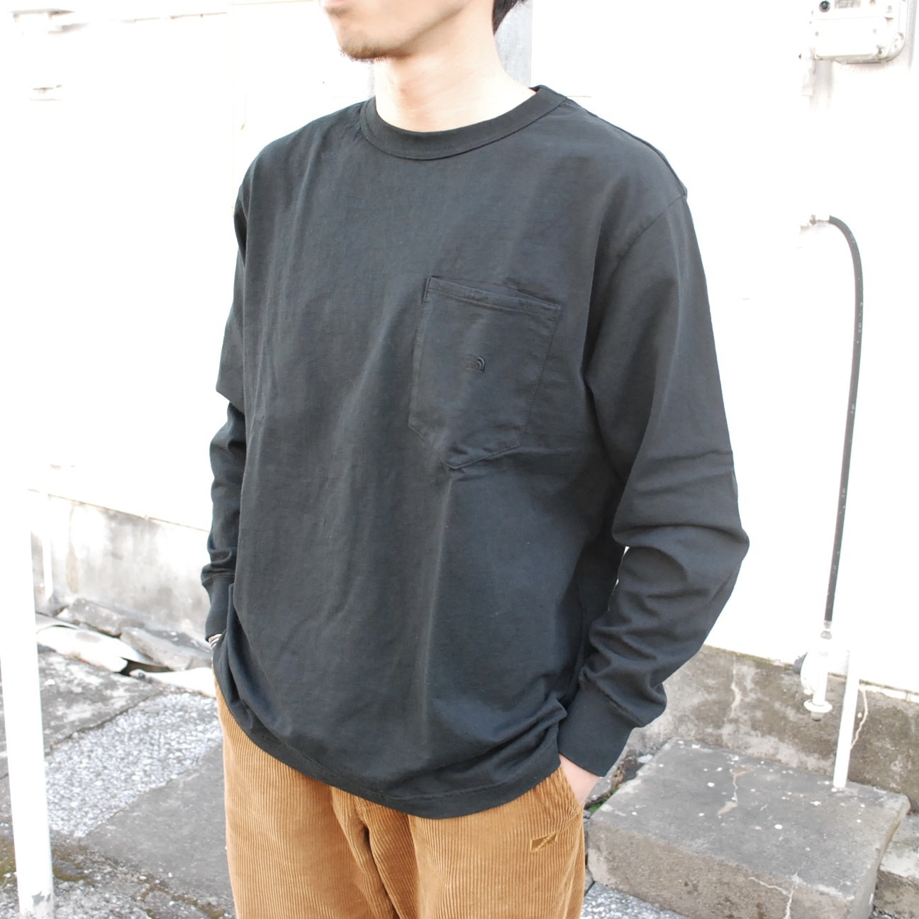 7oz L/S POCKET T BLACK