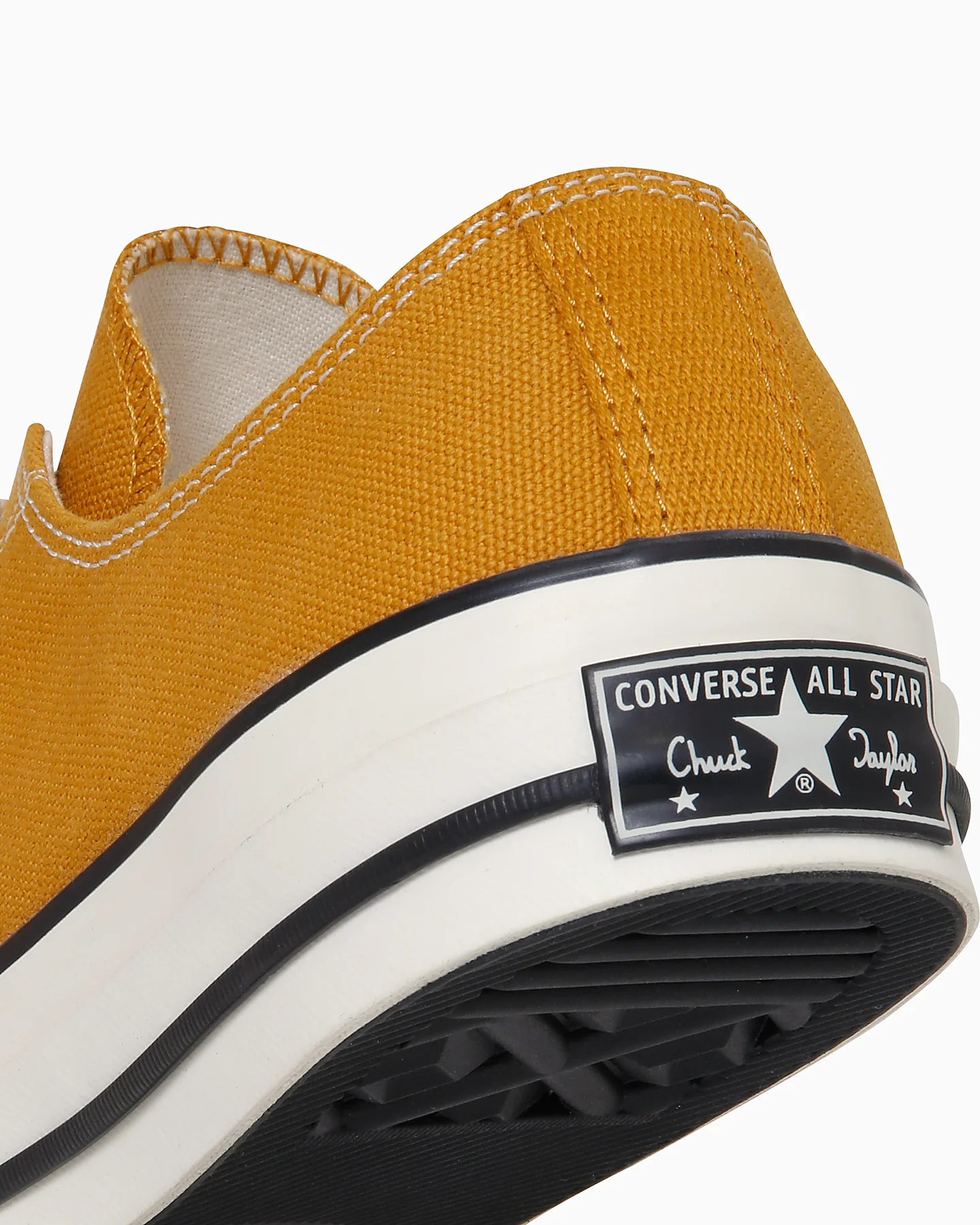 CHUCK TAYLOR CANVAS OX - GOLD