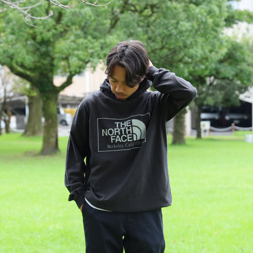 Field Graphic Hoodie - CHARCOAL