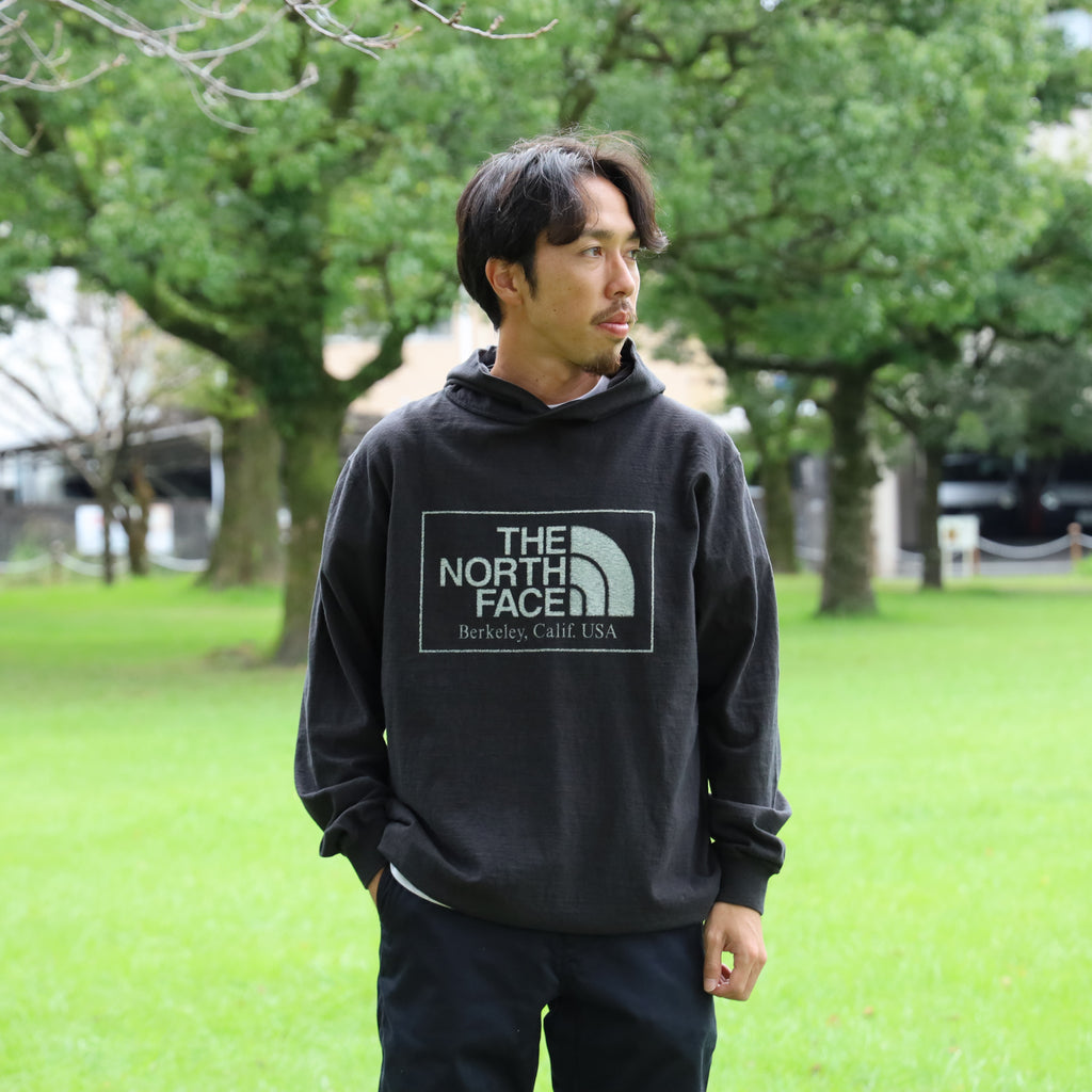 Field Graphic Hoodie - CHARCOAL