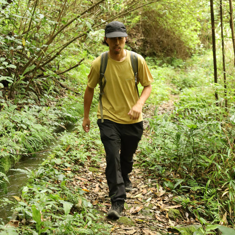 WAGON EMBROIDERY TEE - YELLOW
