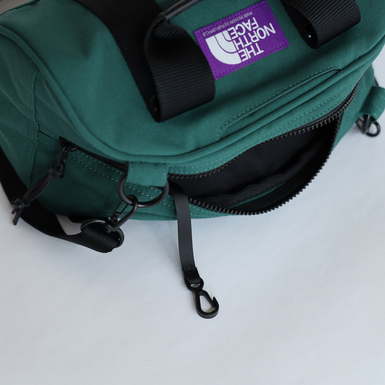 Field Demi Duffle Bag - GREEN