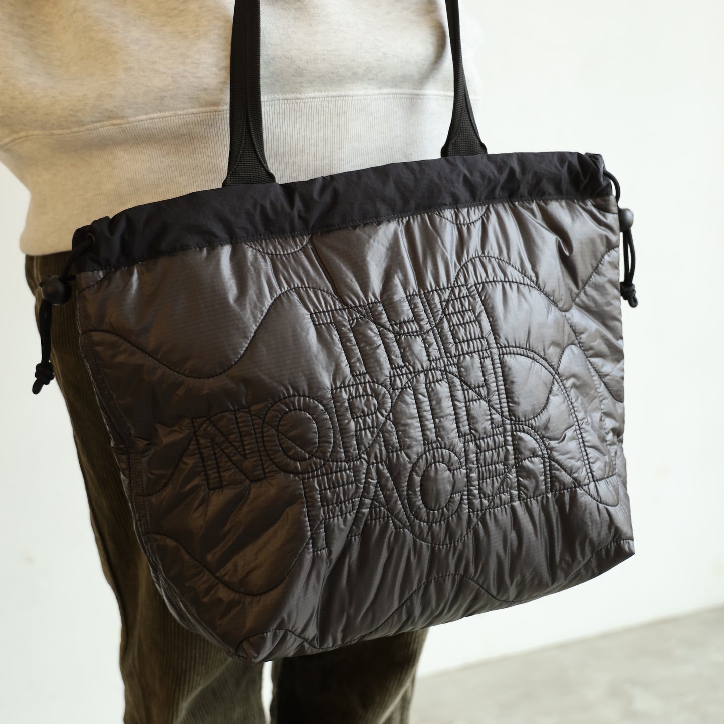 Quilting Field Tote M - BLACK