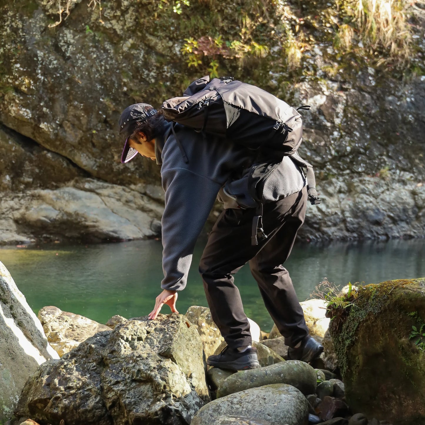 THERMAL PRO SNAP PULL OVER - CHARCOAL