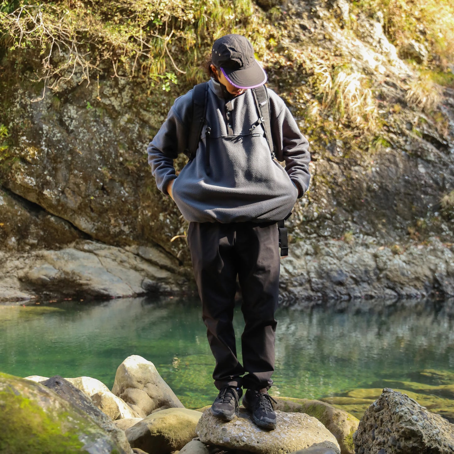 THERMAL PRO SNAP PULL OVER - CHARCOAL