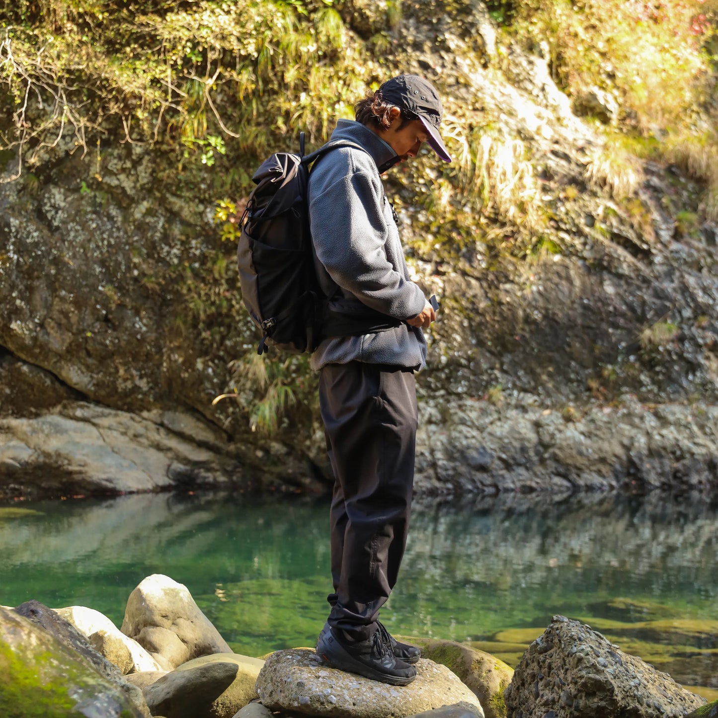 THERMAL PRO SNAP PULL OVER - CHARCOAL